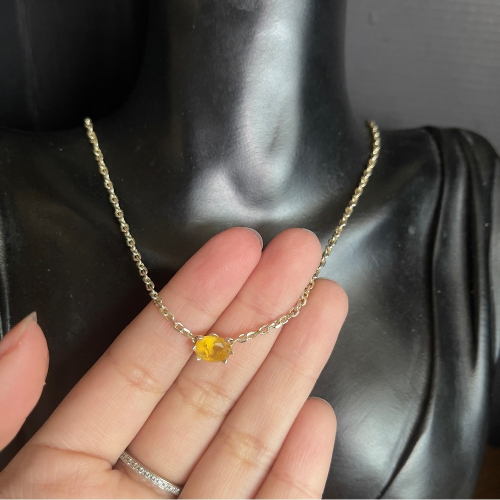 Kendra Scott Cailin amber color stone silver tone necklace 19 inches